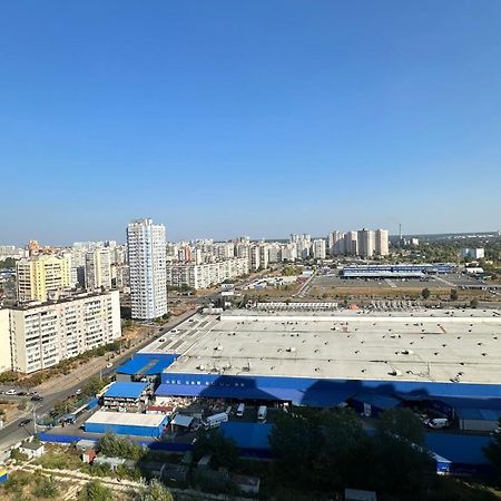 Є Генератор 1Кім Осокорки Вул Бориса Гмирі 20 Жк Патріотика Kiev Eksteriør bilde